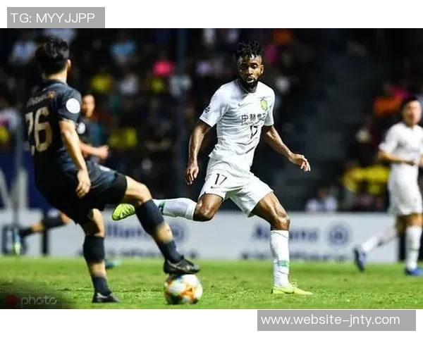 恩里克谈巴黎青训政策:年轻球员只要有实力便会得到信任与机会 恩里克谈巴黎青训政策:年轻球员只要有实力便会得到信任与机会