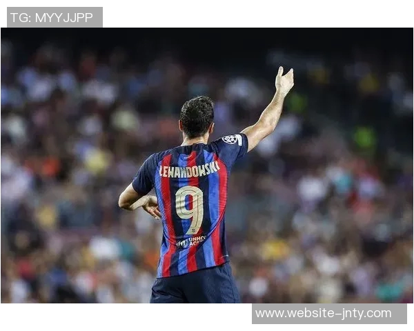 莱万解释希望梅西言论真实有效强调言语应有意义