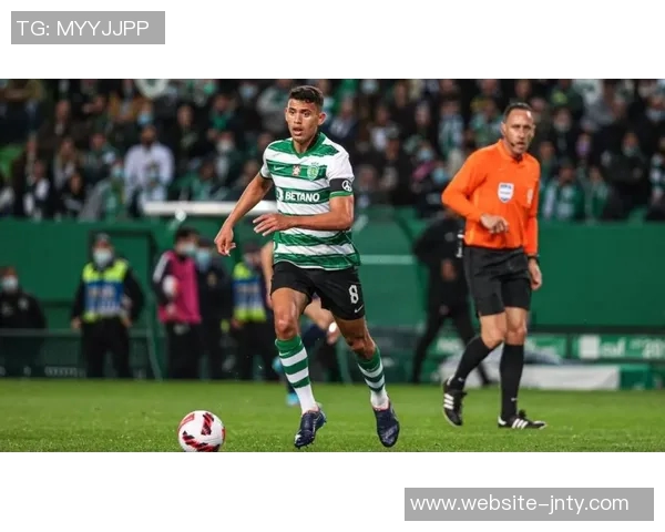 巴黎圣日耳曼关注葡超新星阿尔贝托科斯塔与卡布拉尔的转会动态